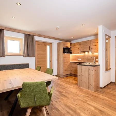 Beim Lois Edelweiss - Alpenluxus Collection *